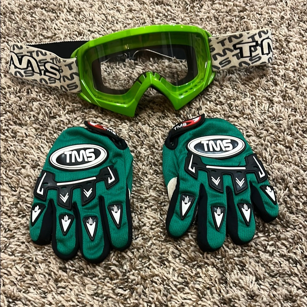 TMS goggles & gloves